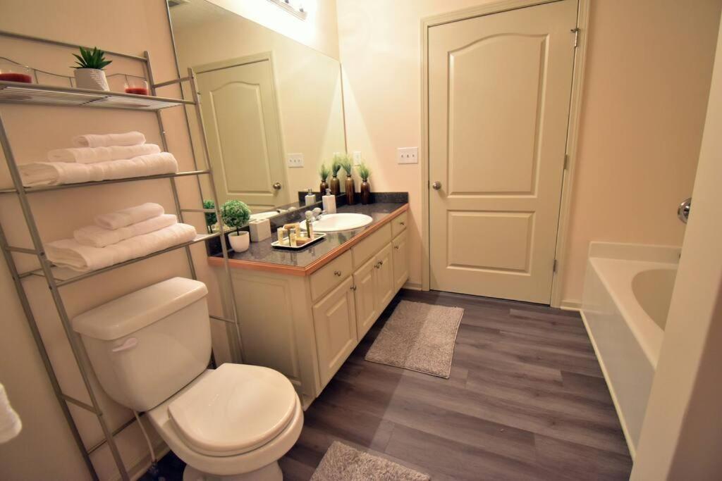 Cozy Renovated Winder Townhouse Traveller Awards 2025 Winner Zewnętrze zdjęcie